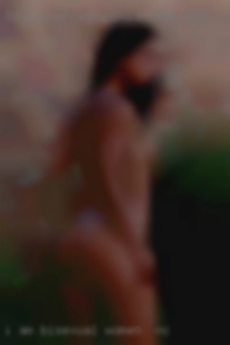 I am bisexual and enjoy rough women in NC sex.